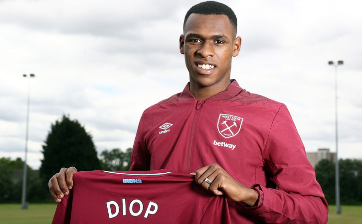 Issa Diop - Duy Trì Sự Chắc Chắn Tại Trung Tâm Hàng Thủ Fulham
